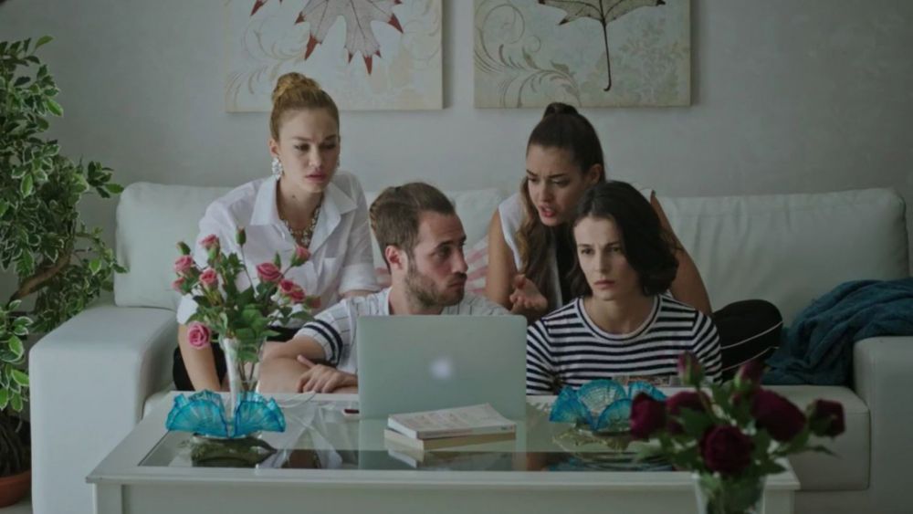 Yirtilgan ayollar eshaklarining porno fotosuratlari