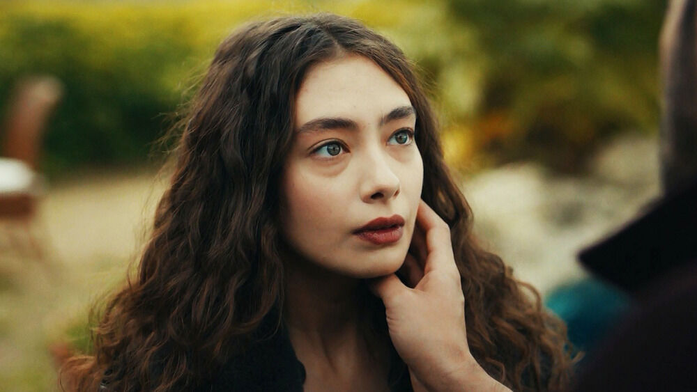 Sefirin Kızı 34. Bölüm Online İzle - Gizli İlişkiler PuhuTV'de