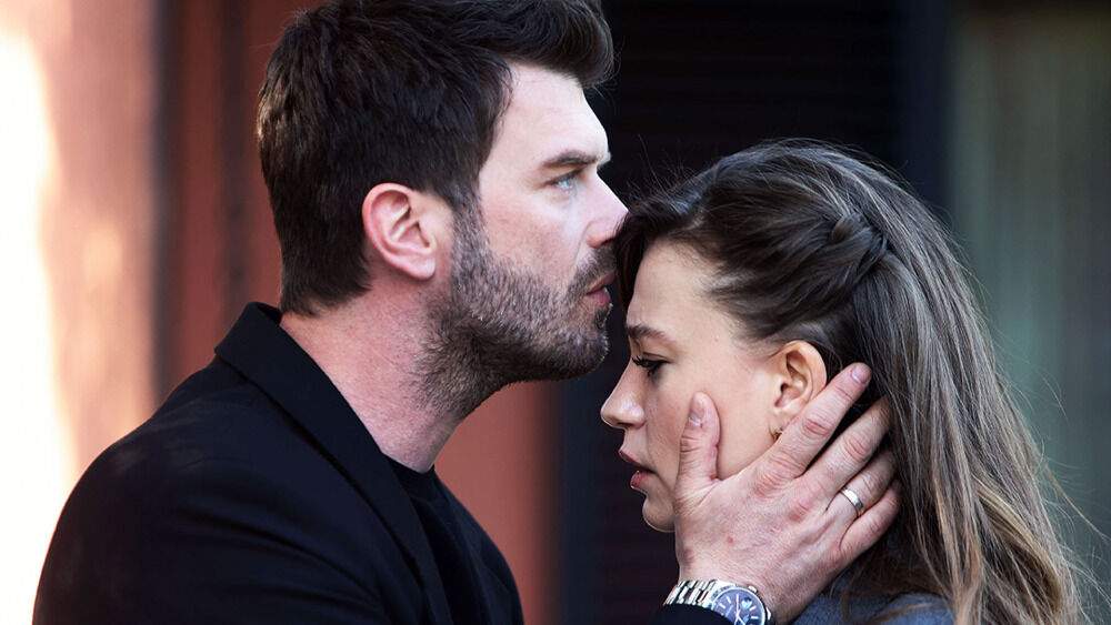 Aile 1. Sezon 10. Bölüm Tek Parça Full HD İzle | puhutv